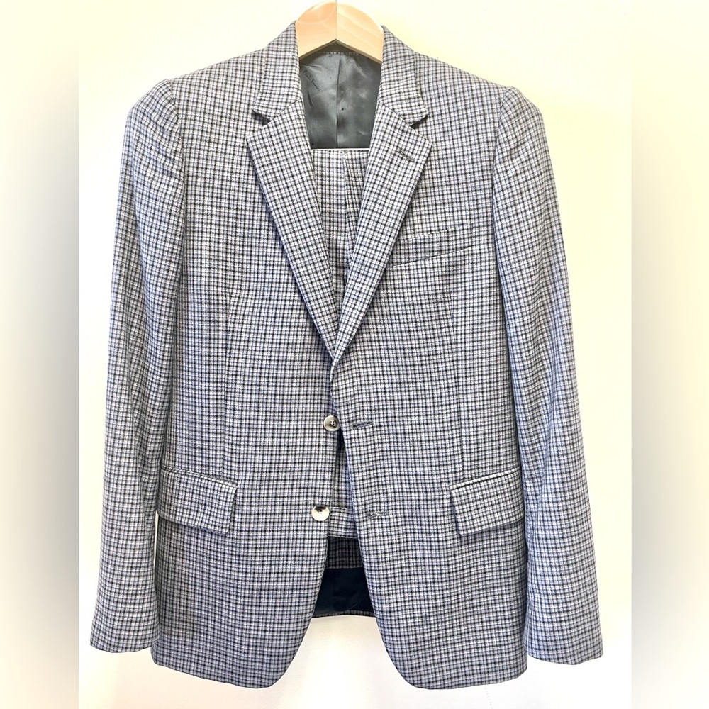 Paul Smith grey suit with black, blue and pink highlights 38R soho fit